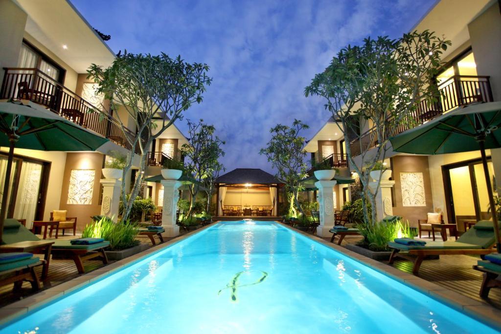 D'Penjor Seminyak Hotel Exterior photo