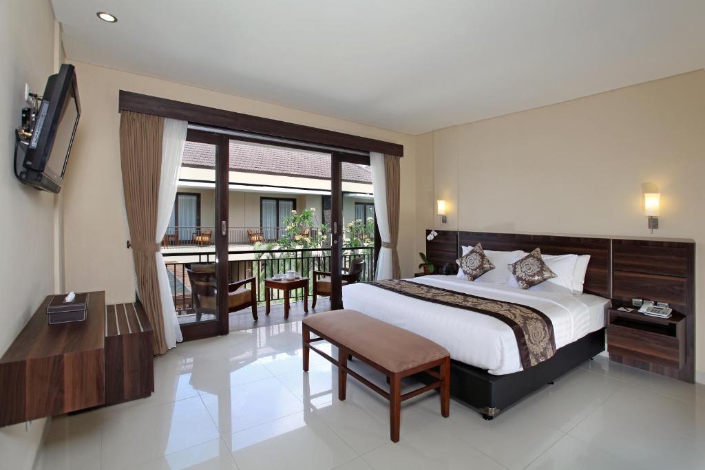 D'Penjor Seminyak Hotel Room photo