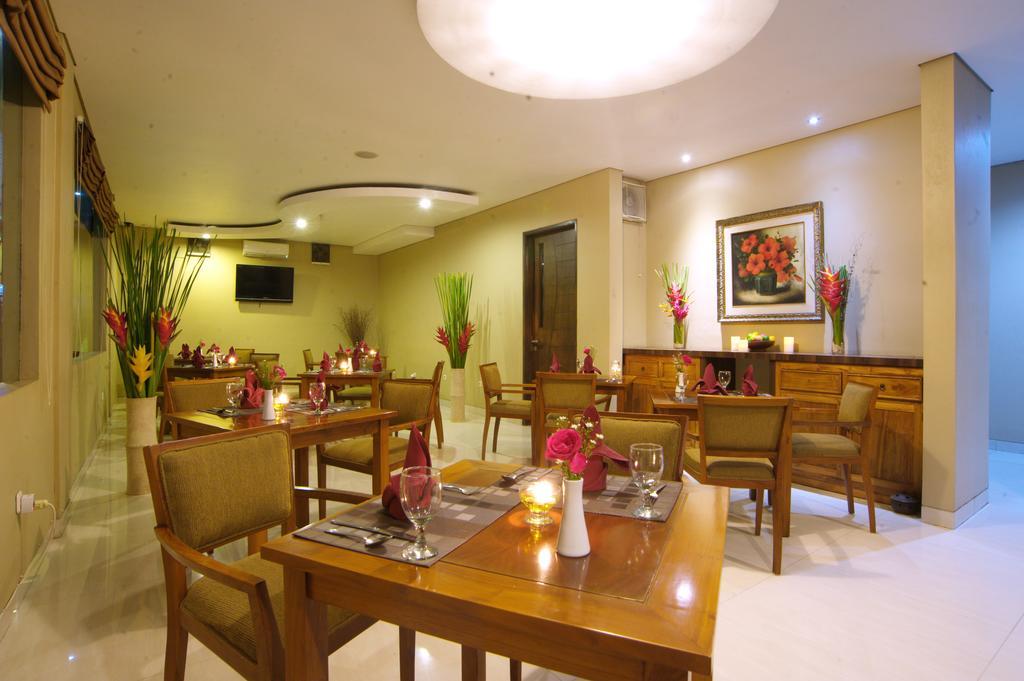 D'Penjor Seminyak Hotel Exterior photo