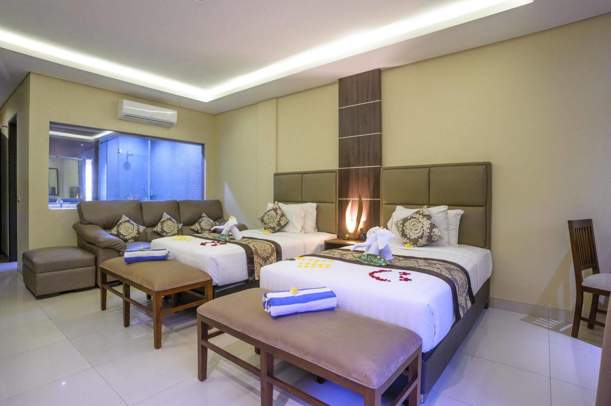 D'Penjor Seminyak Hotel Exterior photo