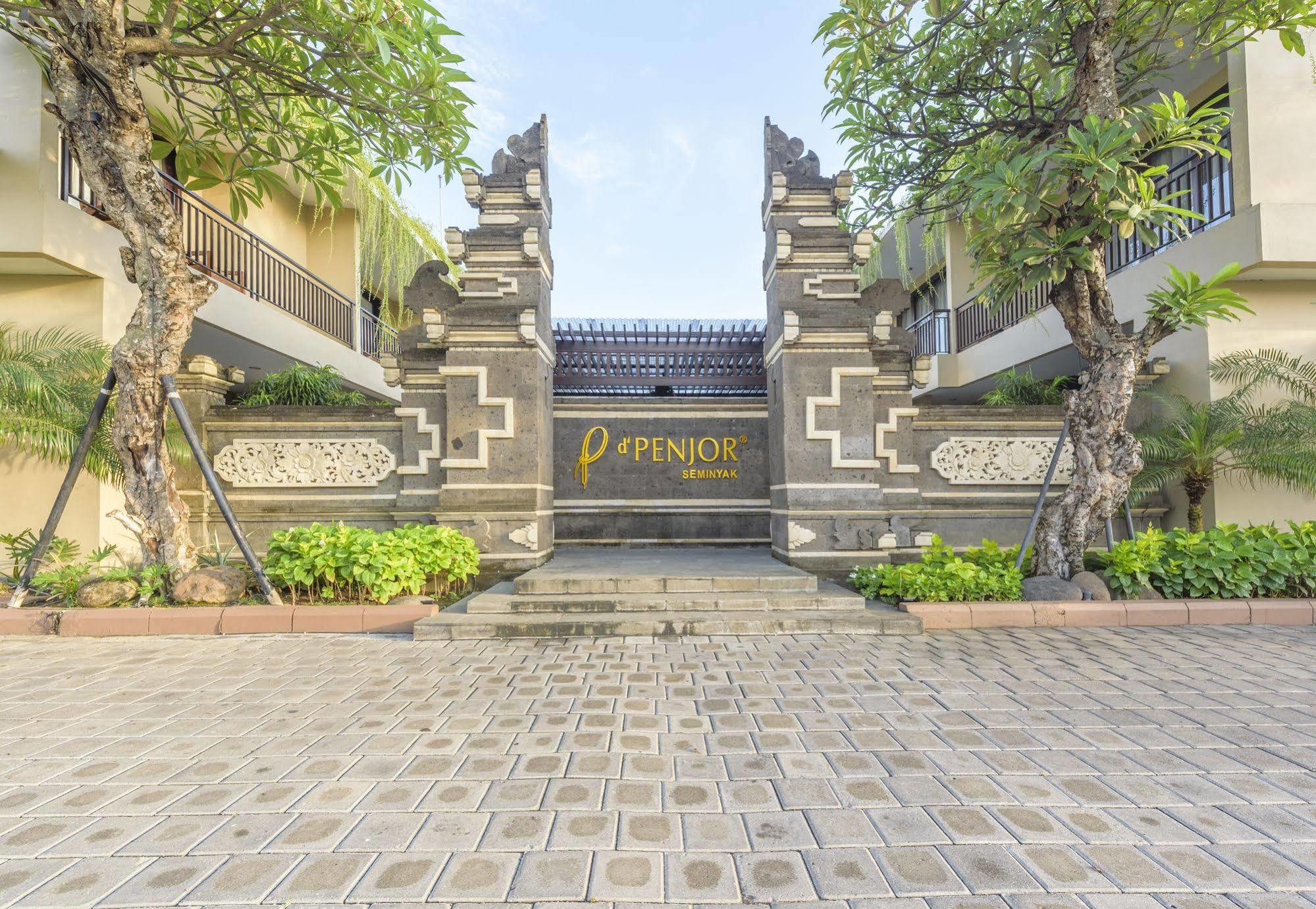 D'Penjor Seminyak Hotel Exterior photo